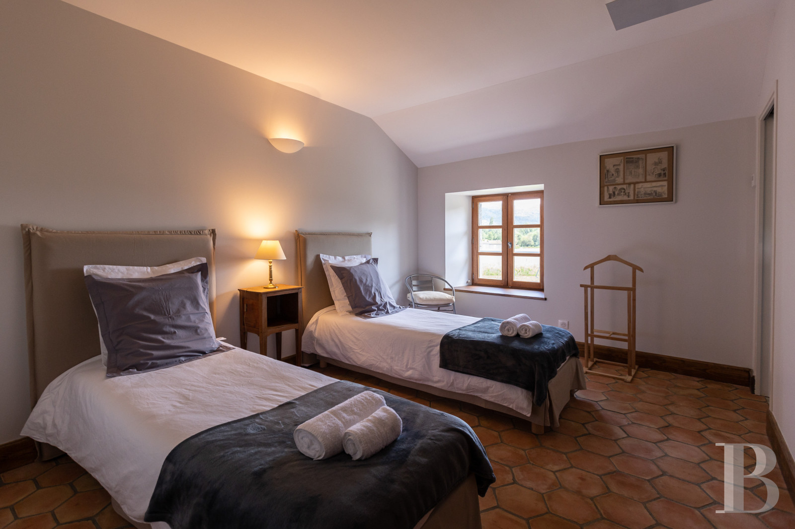 A former 17th-century farmhouse in the shadow of a chateau, in Saint-Alban-Auriolles in the Ardèche - photo  n°18